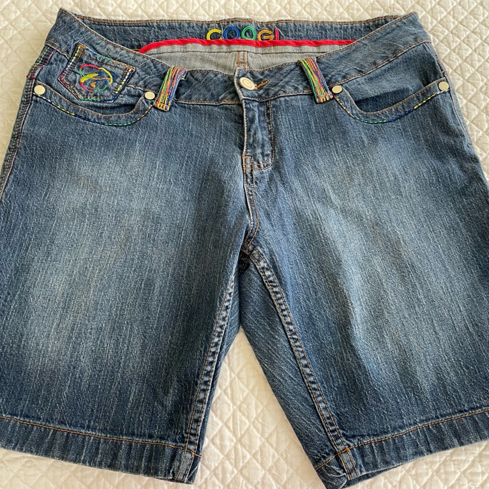 Vintage Coogi Australia Blue Denim Embroidered Bermuda Shorts 16